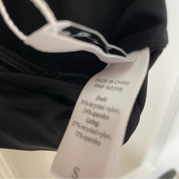 NEW WITH TAGS Andie Black Rockaway‎ Bikini Top in Size Small - Picture 6 of 7
